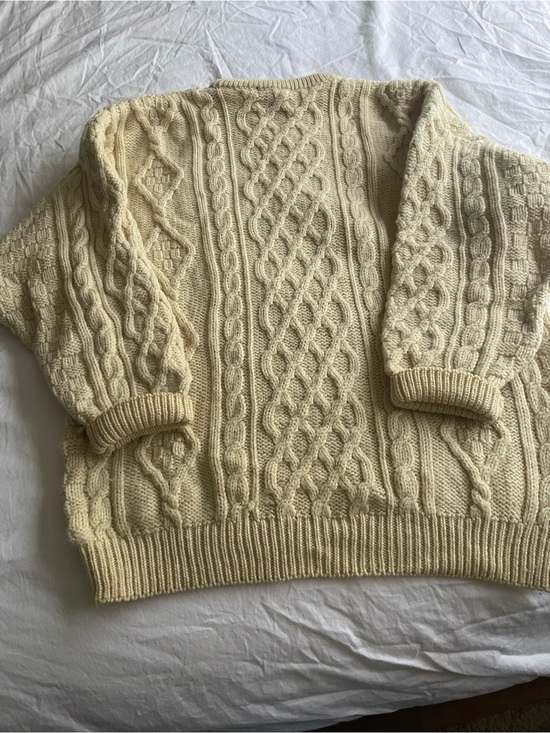 Aran Crafts Other - Aran Crafts Cream Cable Crewneck Sweater